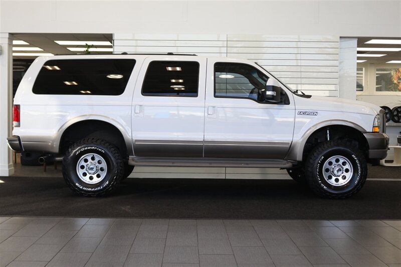 2004 Ford Excursion Eddie Bauer 1-OWNER* 100% RUST FREE* NEW 3 " FABTEC LEVEL LIFT W/ BILSTEIN 5100 SERIES SHOCKS* NEW 35 " BFG KO3* NEW 16 " PRO COMP WHEELS* UPDATED NEW SIDE MIRRORS* 05 FRONT GRILL PAINT MATCHED - Photo 5 - Portland, OR 97230