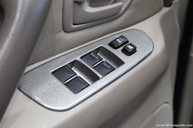 2006 Toyota Sequoia Limited   - Photo 40 - Portland, OR 97230