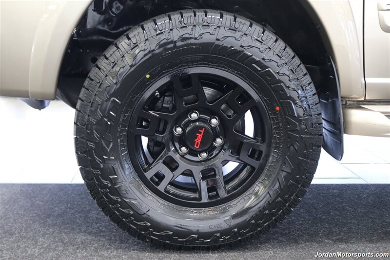 2006 Toyota Sequoia Limited   - Photo 16 - Portland, OR 97230