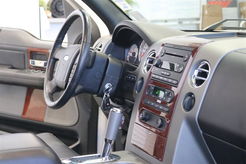 2007 Ford F-150 Lariat  ONLY 81K MLS* 0-ACCIDENTS* MOON ROOF* NEW 20 "WHEELS W/ A/T TIRES* NEW BRAKES-ROTORS-CALIPERS-BRAKE FLUID-COOLANT-FILTERS* PERFECT INTERIOR & EXTERIOR* NO RUST* ALL BOOKS-KEYS-WINDOW STICKER - Photo 77 - Portland, OR 97230