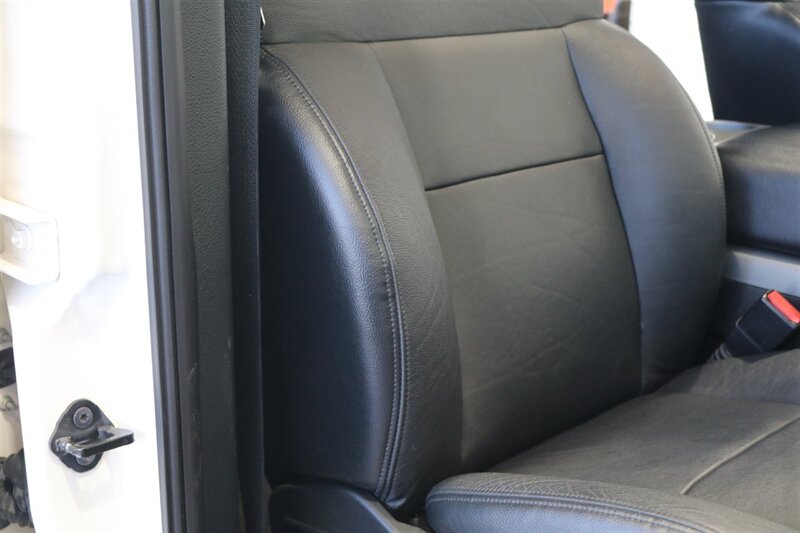 2007 Ford F-150 Lariat  ONLY 81K MLS* 0-ACCIDENTS* MOON ROOF* NEW 20 "WHEELS W/ A/T TIRES* NEW BRAKES-ROTORS-CALIPERS-BRAKE FLUID-COOLANT-FILTERS* PERFECT INTERIOR & EXTERIOR* NO RUST* ALL BOOKS-KEYS-WINDOW STICKER - Photo 69 - Portland, OR 97230