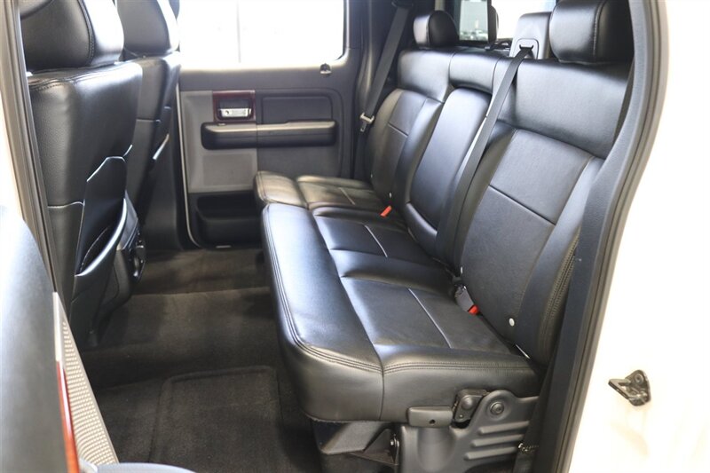 2007 Ford F-150 Lariat  ONLY 81K MLS* 0-ACCIDENTS* MOON ROOF* NEW 20 "WHEELS W/ A/T TIRES* NEW BRAKES-ROTORS-CALIPERS-BRAKE FLUID-COOLANT-FILTERS* PERFECT INTERIOR & EXTERIOR* NO RUST* ALL BOOKS-KEYS-WINDOW STICKER - Photo 18 - Portland, OR 97230