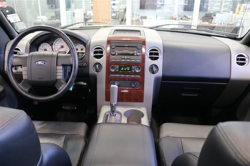 2007 Ford F-150 Lariat  ONLY 81K MLS* 0-ACCIDENTS* MOON ROOF* NEW 20 "WHEELS W/ A/T TIRES* NEW BRAKES-ROTORS-CALIPERS-BRAKE FLUID-COOLANT-FILTERS* PERFECT INTERIOR & EXTERIOR* NO RUST* ALL BOOKS-KEYS-WINDOW STICKER - Photo 20 - Portland, OR 97230