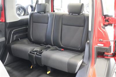 2005 Honda Element EX  1-OWNER* 100% RUST FREE* 4WD* 5-SPEED MANUAL* ALL SERVICE @HONDA DEALER* 0-ACCIDENTS* NON-SMOKER* NO PETS* FRESH SERVICE W/ NEW FLUIDS -BELTS-FLUIDS-AC CHARGE* BOOKS & 2-KEYS - Photo 18 - Portland, OR 97230