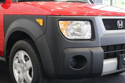 2005 Honda Element EX  1-OWNER* 100% RUST FREE* 4WD* 5-SPEED MANUAL* ALL SERVICE @HONDA DEALER* 0-ACCIDENTS* NON-SMOKER* NO PETS* FRESH SERVICE W/ NEW FLUIDS -BELTS-FLUIDS-AC CHARGE* BOOKS & 2-KEYS - Photo 13 - Portland, OR 97230