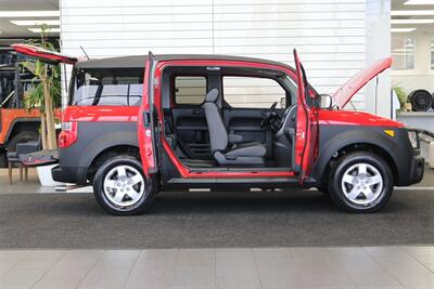2005 Honda Element EX  1-OWNER* 100% RUST FREE* 4WD* 5-SPEED MANUAL* ALL SERVICE @HONDA DEALER* 0-ACCIDENTS* NON-SMOKER* NO PETS* FRESH SERVICE W/ NEW FLUIDS -BELTS-FLUIDS-AC CHARGE* BOOKS & 2-KEYS - Photo 11 - Portland, OR 97230