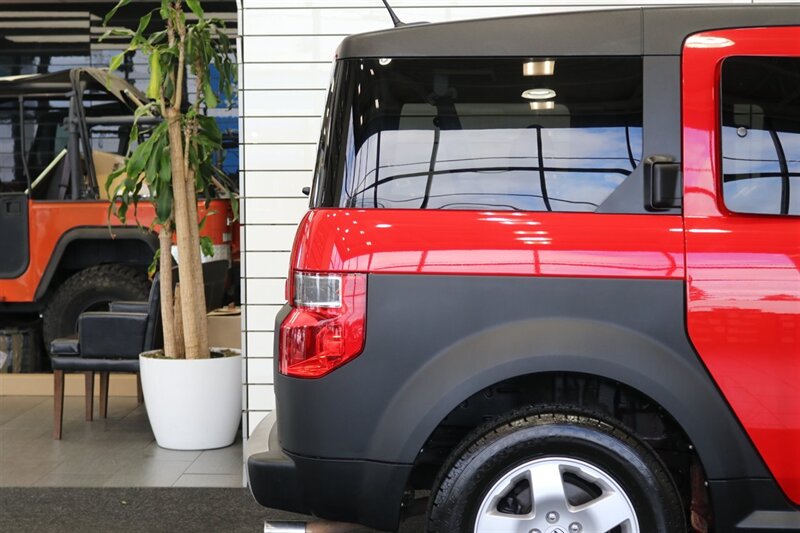 2005 Honda Element EX  1-OWNER* 100% RUST FREE* 4WD* 5-SPEED MANUAL* ALL SERVICE @HONDA DEALER* 0-ACCIDENTS* NON-SMOKER* NO PETS* FRESH SERVICE W/ NEW FLUIDS -BELTS-FLUIDS-AC CHARGE* BOOKS & 2-KEYS - Photo 55 - Portland, OR 97230