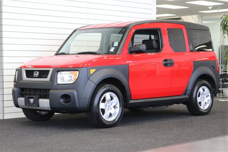 2005 Honda Element EX  1-OWNER* 100% RUST FREE* 4WD* 5-SPEED MANUAL* ALL SERVICE @HONDA DEALER* 0-ACCIDENTS* NON-SMOKER* NO PETS* FRESH SERVICE W/ NEW FLUIDS -BELTS-FLUIDS-AC CHARGE* BOOKS & 2-KEYS - Photo 3 - Portland, OR 97230