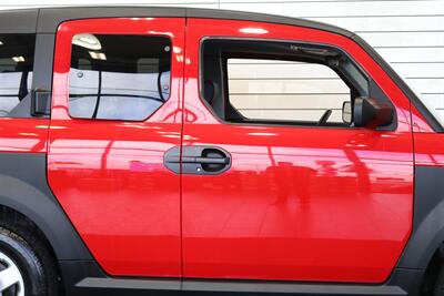 2005 Honda Element EX  1-OWNER* 100% RUST FREE* 4WD* 5-SPEED MANUAL* ALL SERVICE @HONDA DEALER* 0-ACCIDENTS* NON-SMOKER* NO PETS* FRESH SERVICE W/ NEW FLUIDS -BELTS-FLUIDS-AC CHARGE* BOOKS & 2-KEYS - Photo 53 - Portland, OR 97230