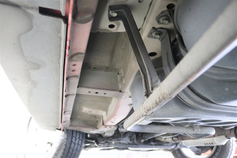 2005 Honda Element EX  1-OWNER* 100% RUST FREE* 4WD* 5-SPEED MANUAL* ALL SERVICE @HONDA DEALER* 0-ACCIDENTS* NON-SMOKER* NO PETS* FRESH SERVICE W/ NEW FLUIDS -BELTS-FLUIDS-AC CHARGE* BOOKS & 2-KEYS - Photo 24 - Portland, OR 97230