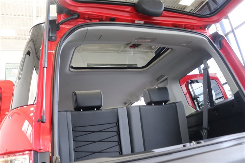 2005 Honda Element EX  1-OWNER* 100% RUST FREE* 4WD* 5-SPEED MANUAL* ALL SERVICE @HONDA DEALER* 0-ACCIDENTS* NON-SMOKER* NO PETS* FRESH SERVICE W/ NEW FLUIDS -BELTS-FLUIDS-AC CHARGE* BOOKS & 2-KEYS - Photo 75 - Portland, OR 97230
