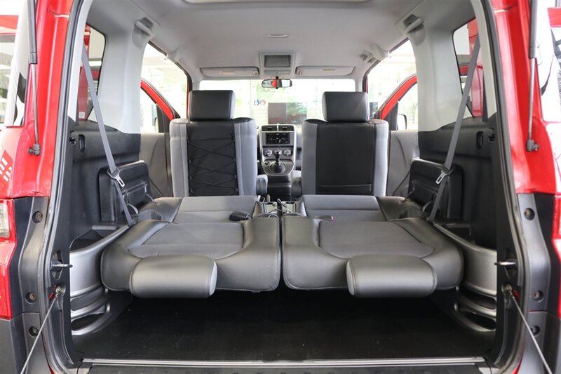 2005 Honda Element EX  1-OWNER* 100% RUST FREE* 4WD* 5-SPEED MANUAL* ALL SERVICE @HONDA DEALER* 0-ACCIDENTS* NON-SMOKER* NO PETS* FRESH SERVICE W/ NEW FLUIDS -BELTS-FLUIDS-AC CHARGE* BOOKS & 2-KEYS - Photo 74 - Portland, OR 97230