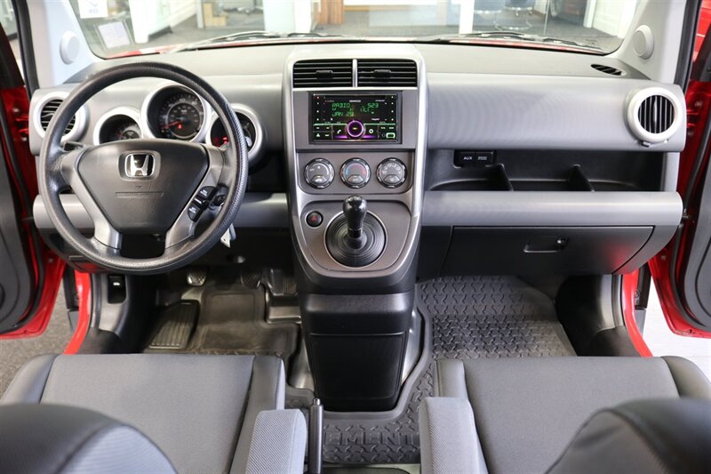 2005 Honda Element EX  1-OWNER* 100% RUST FREE* 4WD* 5-SPEED MANUAL* ALL SERVICE @HONDA DEALER* 0-ACCIDENTS* NON-SMOKER* NO PETS* FRESH SERVICE W/ NEW FLUIDS -BELTS-FLUIDS-AC CHARGE* BOOKS & 2-KEYS - Photo 20 - Portland, OR 97230