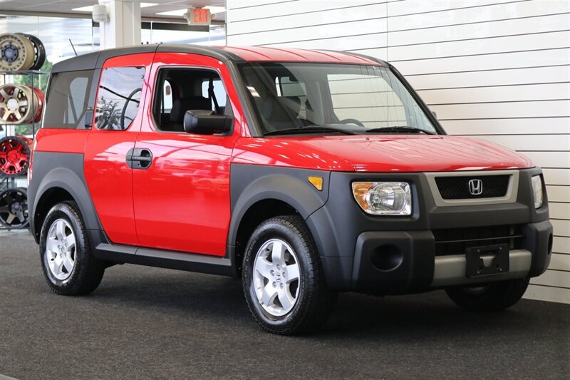 2005 Honda Element EX  1-OWNER* 100% RUST FREE* 4WD* 5-SPEED MANUAL* ALL SERVICE @HONDA DEALER* 0-ACCIDENTS* NON-SMOKER* NO PETS* FRESH SERVICE W/ NEW FLUIDS -BELTS-FLUIDS-AC CHARGE* BOOKS & 2-KEYS - Photo 2 - Portland, OR 97230