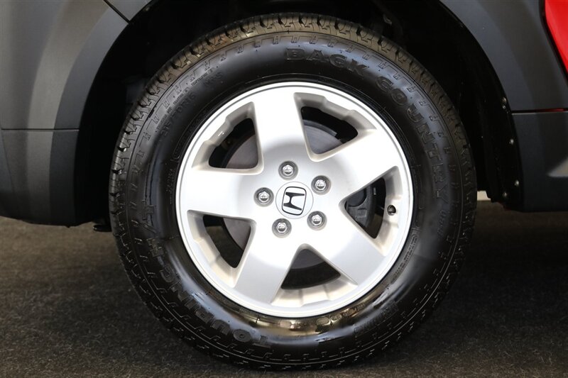 2005 Honda Element EX  1-OWNER* 100% RUST FREE* 4WD* 5-SPEED MANUAL* ALL SERVICE @HONDA DEALER* 0-ACCIDENTS* NON-SMOKER* NO PETS* FRESH SERVICE W/ NEW FLUIDS -BELTS-FLUIDS-AC CHARGE* BOOKS & 2-KEYS - Photo 42 - Portland, OR 97230