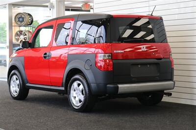 2005 Honda Element EX  1-OWNER* 100% RUST FREE* 4WD* 5-SPEED MANUAL* ALL SERVICE @HONDA DEALER* 0-ACCIDENTS* NON-SMOKER* NO PETS* FRESH SERVICE W/ NEW FLUIDS -BELTS-FLUIDS-AC CHARGE* BOOKS & 2-KEYS - Photo 6 - Portland, OR 97230