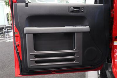 2005 Honda Element EX  1-OWNER* 100% RUST FREE* 4WD* 5-SPEED MANUAL* ALL SERVICE @HONDA DEALER* 0-ACCIDENTS* NON-SMOKER* NO PETS* FRESH SERVICE W/ NEW FLUIDS -BELTS-FLUIDS-AC CHARGE* BOOKS & 2-KEYS - Photo 57 - Portland, OR 97230