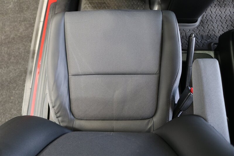 2005 Honda Element EX  1-OWNER* 100% RUST FREE* 4WD* 5-SPEED MANUAL* ALL SERVICE @HONDA DEALER* 0-ACCIDENTS* NON-SMOKER* NO PETS* FRESH SERVICE W/ NEW FLUIDS -BELTS-FLUIDS-AC CHARGE* BOOKS & 2-KEYS - Photo 64 - Portland, OR 97230