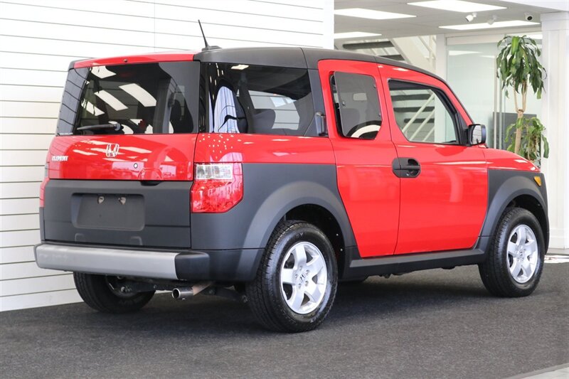 2005 Honda Element EX  1-OWNER* 100% RUST FREE* 4WD* 5-SPEED MANUAL* ALL SERVICE @HONDA DEALER* 0-ACCIDENTS* NON-SMOKER* NO PETS* FRESH SERVICE W/ NEW FLUIDS -BELTS-FLUIDS-AC CHARGE* BOOKS & 2-KEYS - Photo 7 - Portland, OR 97230
