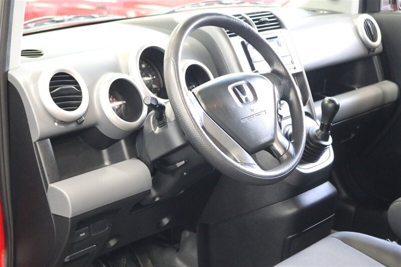 2005 Honda Element EX  1-OWNER* 100% RUST FREE* 4WD* 5-SPEED MANUAL* ALL SERVICE @HONDA DEALER* 0-ACCIDENTS* NON-SMOKER* NO PETS* FRESH SERVICE W/ NEW FLUIDS -BELTS-FLUIDS-AC CHARGE* BOOKS & 2-KEYS - Photo 68 - Portland, OR 97230
