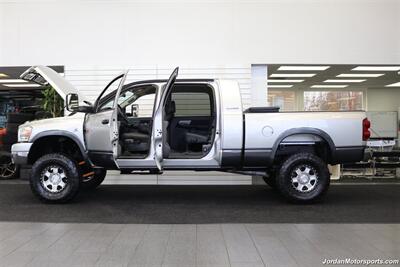 2007 Dodge Ram 2500 SLT 1-OWNER* 6-SPEED MANUAL CUMMINS 6.7L TUNED* 35 "TOYOS W/ 17 " INNOV8 WHEELS* NEW BRAKES-ROTORS-CALIPERS-AC RECHARGE-COOLANT FLUSH-BRAKE FLUID* HEATED LEATHER SEATS* 6-PASSENGER* - Photo 10 - Portland, OR 97230