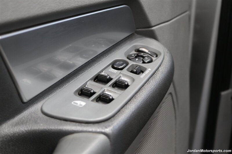 2007 Dodge Ram 2500 SLT 1-OWNER* 6-SPEED MANUAL CUMMINS 6.7L TUNED* 35 "TOYOS W/ 17 " INNOV8 WHEELS* NEW BRAKES-ROTORS-CALIPERS-AC RECHARGE-COOLANT FLUSH-BRAKE FLUID* HEATED LEATHER SEATS* 6-PASSENGER* - Photo 90 - Portland, OR 97230