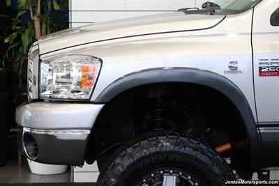 2007 Dodge Ram 2500 SLT 1-OWNER* 6-SPEED MANUAL CUMMINS 6.7L TUNED* 35 "TOYOS W/ 17 " INNOV8 WHEELS* NEW BRAKES-ROTORS-CALIPERS-AC RECHARGE-COOLANT FLUSH-BRAKE FLUID* HEATED LEATHER SEATS* 6-PASSENGER* - Photo 52 - Portland, OR 97230