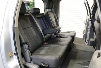 2007 Dodge Ram 2500 SLT 1-OWNER* 6-SPEED MANUAL CUMMINS 6.7L TUNED* 35 "TOYOS W/ 17 " INNOV8 WHEELS* NEW BRAKES-ROTORS-CALIPERS-AC RECHARGE-COOLANT FLUSH-BRAKE FLUID* HEATED LEATHER SEATS* 6-PASSENGER* - Photo 18 - Portland, OR 97230