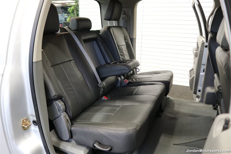 2007 Dodge Ram 2500 SLT 1-OWNER* 6-SPEED MANUAL CUMMINS 6.7L TUNED* 35 "TOYOS W/ 17 " INNOV8 WHEELS* NEW BRAKES-ROTORS-CALIPERS-AC RECHARGE-COOLANT FLUSH-BRAKE FLUID* HEATED LEATHER SEATS* 6-PASSENGER* - Photo 18 - Portland, OR 97230