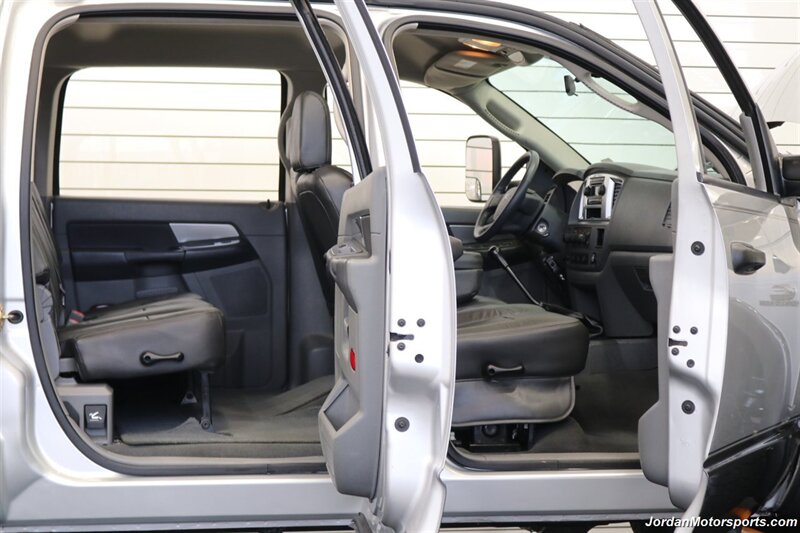 2007 Dodge Ram 2500 SLT 1-OWNER* 6-SPEED MANUAL CUMMINS 6.7L TUNED* 35 "TOYOS W/ 17 " INNOV8 WHEELS* NEW BRAKES-ROTORS-CALIPERS-AC RECHARGE-COOLANT FLUSH-BRAKE FLUID* HEATED LEATHER SEATS* 6-PASSENGER* - Photo 41 - Portland, OR 97230