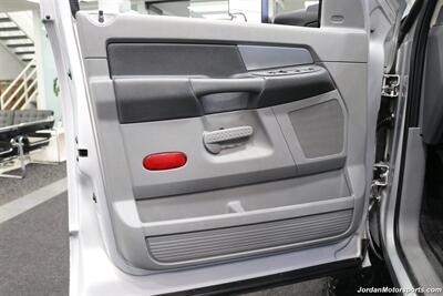 2007 Dodge Ram 2500 SLT 1-OWNER* 6-SPEED MANUAL CUMMINS 6.7L TUNED* 35 "TOYOS W/ 17 " INNOV8 WHEELS* NEW BRAKES-ROTORS-CALIPERS-AC RECHARGE-COOLANT FLUSH-BRAKE FLUID* HEATED LEATHER SEATS* 6-PASSENGER* - Photo 64 - Portland, OR 97230