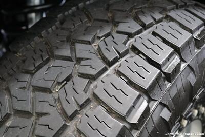 2007 Dodge Ram 2500 SLT 1-OWNER* 6-SPEED MANUAL CUMMINS 6.7L TUNED* 35 "TOYOS W/ 17 " INNOV8 WHEELS* NEW BRAKES-ROTORS-CALIPERS-AC RECHARGE-COOLANT FLUSH-BRAKE FLUID* HEATED LEATHER SEATS* 6-PASSENGER* - Photo 63 - Portland, OR 97230