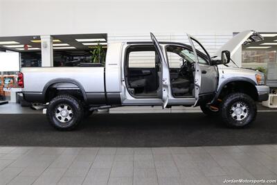 2007 Dodge Ram 2500 SLT 1-OWNER* 6-SPEED MANUAL CUMMINS 6.7L TUNED* 35 "TOYOS W/ 17 " INNOV8 WHEELS* NEW BRAKES-ROTORS-CALIPERS-AC RECHARGE-COOLANT FLUSH-BRAKE FLUID* HEATED LEATHER SEATS* 6-PASSENGER* - Photo 11 - Portland, OR 97230