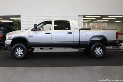 2007 Dodge Ram 2500 SLT 1-OWNER* 6-SPEED MANUAL CUMMINS 6.7L TUNED* 35 "TOYOS W/ 17 " INNOV8 WHEELS* NEW BRAKES-ROTORS-CALIPERS-AC RECHARGE-COOLANT FLUSH-BRAKE FLUID* HEATED LEATHER SEATS* 6-PASSENGER* - Photo 4 - Portland, OR 97230