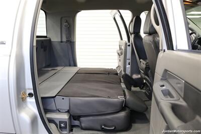 2007 Dodge Ram 2500 SLT 1-OWNER* 6-SPEED MANUAL CUMMINS 6.7L TUNED* 35 "TOYOS W/ 17 " INNOV8 WHEELS* NEW BRAKES-ROTORS-CALIPERS-AC RECHARGE-COOLANT FLUSH-BRAKE FLUID* HEATED LEATHER SEATS* 6-PASSENGER* - Photo 19 - Portland, OR 97230