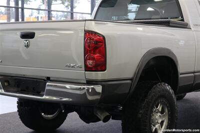 2007 Dodge Ram 2500 SLT 1-OWNER* 6-SPEED MANUAL CUMMINS 6.7L TUNED* 35 "TOYOS W/ 17 " INNOV8 WHEELS* NEW BRAKES-ROTORS-CALIPERS-AC RECHARGE-COOLANT FLUSH-BRAKE FLUID* HEATED LEATHER SEATS* 6-PASSENGER* - Photo 46 - Portland, OR 97230