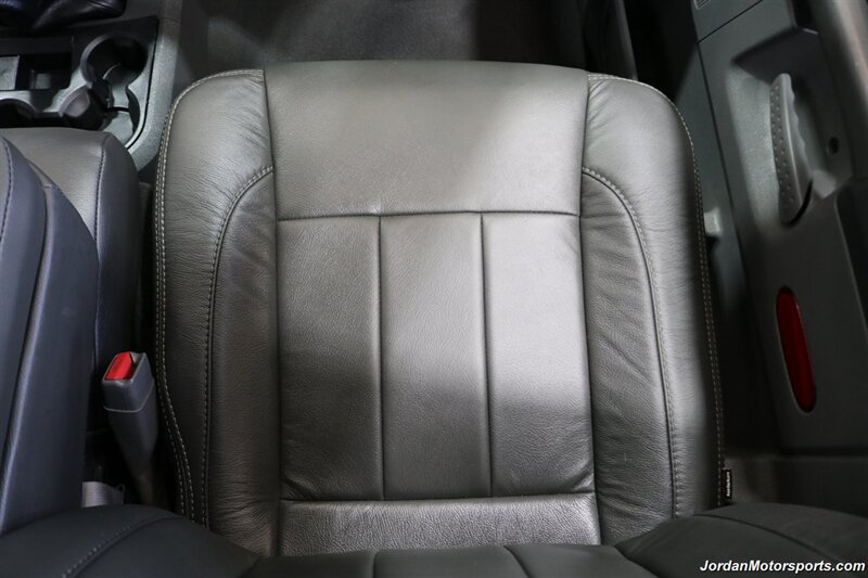 2007 Dodge Ram 2500 SLT 1-OWNER* 6-SPEED MANUAL CUMMINS 6.7L TUNED* 35 "TOYOS W/ 17 " INNOV8 WHEELS* NEW BRAKES-ROTORS-CALIPERS-AC RECHARGE-COOLANT FLUSH-BRAKE FLUID* HEATED LEATHER SEATS* 6-PASSENGER* - Photo 75 - Portland, OR 97230