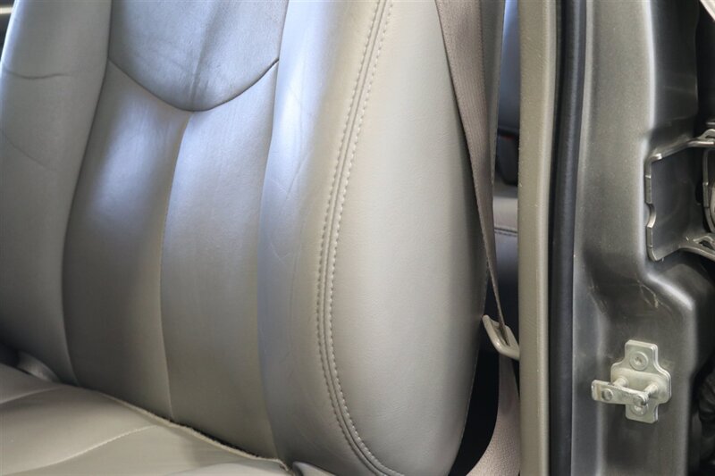 2006 Chevrolet Silverado 2500 LT3  NEVER HAD 5TH WHEEL OR GOOSENECK* LIKE NEW BED - BODY - PAINT - INTERIOR WITH NO ISSUES* NEW 2.5 " LEVELING KIT W/ NEW BILSTEIN 5100 SHOCKS* NEW 33 " FALKEN A/T 4W 10-PLY TIRES* FRESH SERVICE - Photo 72 - Portland, OR 97230