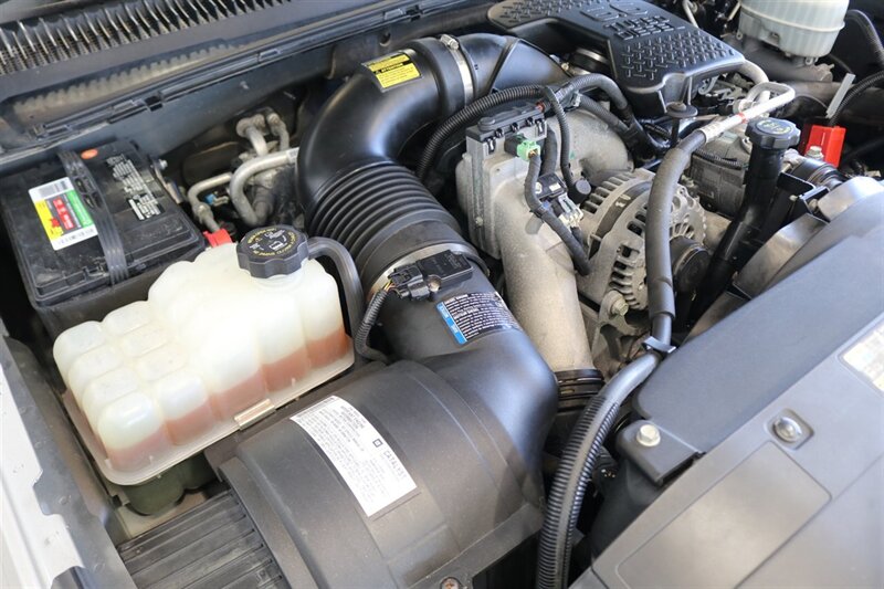 2006 Chevrolet Silverado 2500 LT3  NEVER HAD 5TH WHEEL OR GOOSENECK* LIKE NEW BED - BODY - PAINT - INTERIOR WITH NO ISSUES* NEW 2.5 " LEVELING KIT W/ NEW BILSTEIN 5100 SHOCKS* NEW 33 " FALKEN A/T 4W 10-PLY TIRES* FRESH SERVICE - Photo 34 - Portland, OR 97230