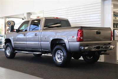 2006 Chevrolet Silverado 2500 LT3  NEVER HAD 5TH WHEEL OR GOOSENECK* LIKE NEW BED - BODY - PAINT - INTERIOR WITH NO ISSUES* NEW 2.5 " LEVELING KIT W/ NEW BILSTEIN 5100 SHOCKS* NEW 33 " FALKEN A/T 4W 10-PLY TIRES* FRESH SERVICE - Photo 6 - Portland, OR 97230