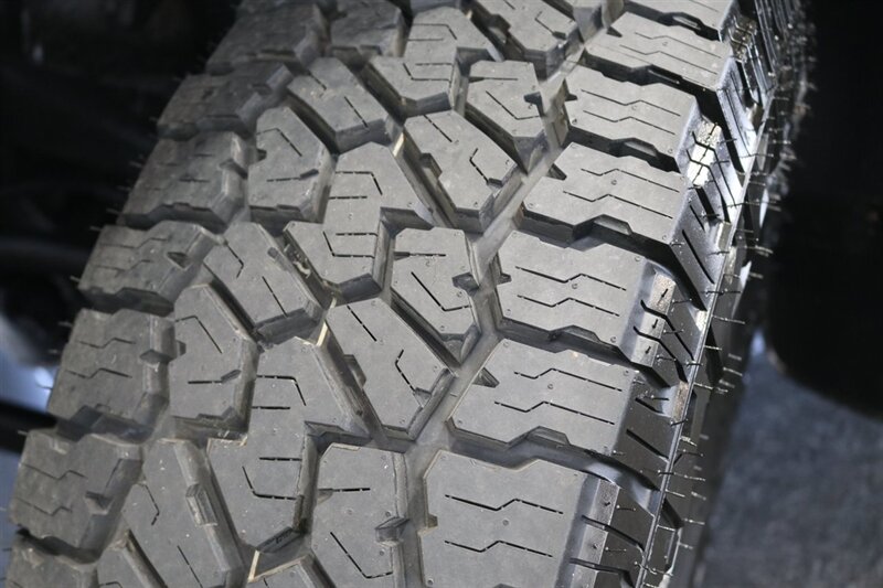 2006 Chevrolet Silverado 2500 LT3  NEVER HAD 5TH WHEEL OR GOOSENECK* LIKE NEW BED - BODY - PAINT - INTERIOR WITH NO ISSUES* NEW 2.5 " LEVELING KIT W/ NEW BILSTEIN 5100 SHOCKS* NEW 33 " FALKEN A/T 4W 10-PLY TIRES* FRESH SERVICE - Photo 45 - Portland, OR 97230