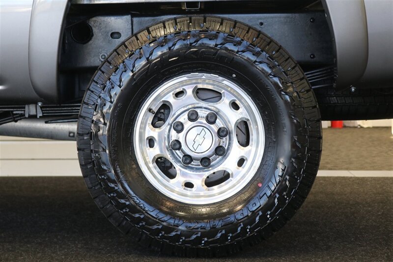 2006 Chevrolet Silverado 2500 LT3  NEVER HAD 5TH WHEEL OR GOOSENECK* LIKE NEW BED - BODY - PAINT - INTERIOR WITH NO ISSUES* NEW 2.5 " LEVELING KIT W/ NEW BILSTEIN 5100 SHOCKS* NEW 33 " FALKEN A/T 4W 10-PLY TIRES* FRESH SERVICE - Photo 42 - Portland, OR 97230