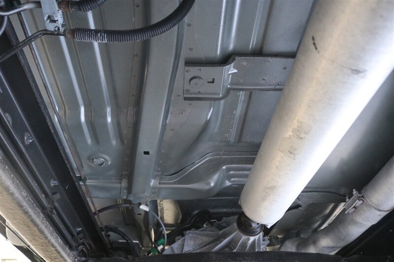 2006 Chevrolet Silverado 2500 LT3  NEVER HAD 5TH WHEEL OR GOOSENECK* LIKE NEW BED - BODY - PAINT - INTERIOR WITH NO ISSUES* NEW 2.5 " LEVELING KIT W/ NEW BILSTEIN 5100 SHOCKS* NEW 33 " FALKEN A/T 4W 10-PLY TIRES* FRESH SERVICE - Photo 23 - Portland, OR 97230