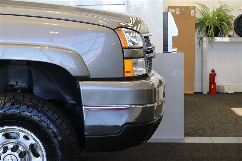 2006 Chevrolet Silverado 2500 LT3  NEVER HAD 5TH WHEEL OR GOOSENECK* LIKE NEW BED - BODY - PAINT - INTERIOR WITH NO ISSUES* NEW 2.5 " LEVELING KIT W/ NEW BILSTEIN 5100 SHOCKS* NEW 33 " FALKEN A/T 4W 10-PLY TIRES* FRESH SERVICE - Photo 51 - Portland, OR 97230