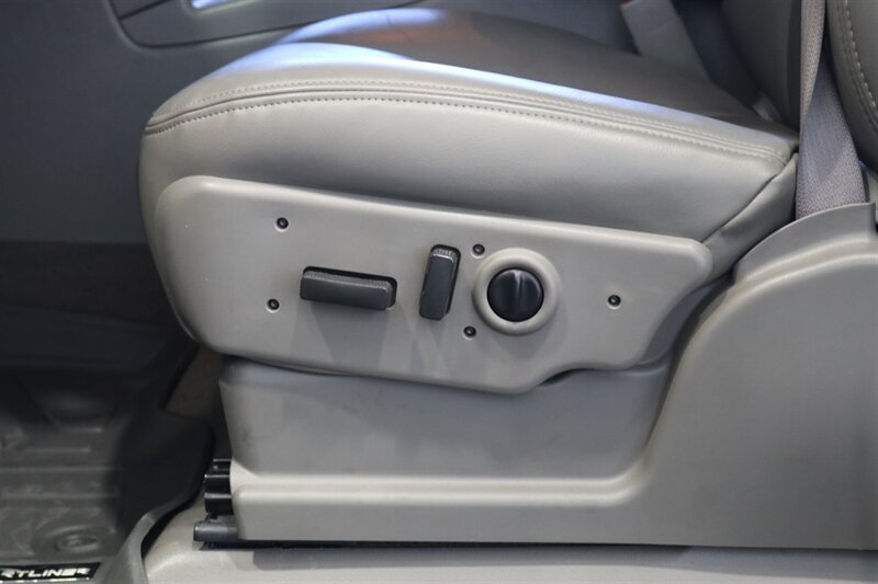 2006 Chevrolet Silverado 2500 LT3  NEVER HAD 5TH WHEEL OR GOOSENECK* LIKE NEW BED - BODY - PAINT - INTERIOR WITH NO ISSUES* NEW 2.5 " LEVELING KIT W/ NEW BILSTEIN 5100 SHOCKS* NEW 33 " FALKEN A/T 4W 10-PLY TIRES* FRESH SERVICE - Photo 70 - Portland, OR 97230