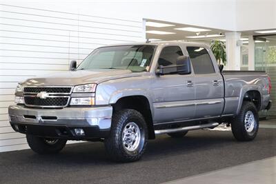 2006 Chevrolet Silverado 2500 LT3  NEVER HAD 5TH WHEEL OR GOOSENECK* LIKE NEW BED - BODY - PAINT - INTERIOR WITH NO ISSUES* NEW 2.5 " LEVELING KIT W/ NEW BILSTEIN 5100 SHOCKS* NEW 33 " FALKEN A/T 4W 10-PLY TIRES* FRESH SERVICE - Photo 1 - Portland, OR 97230
