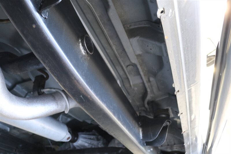 2006 Chevrolet Silverado 2500 LT3  NEVER HAD 5TH WHEEL OR GOOSENECK* LIKE NEW BED - BODY - PAINT - INTERIOR WITH NO ISSUES* NEW 2.5 " LEVELING KIT W/ NEW BILSTEIN 5100 SHOCKS* NEW 33 " FALKEN A/T 4W 10-PLY TIRES* FRESH SERVICE - Photo 24 - Portland, OR 97230