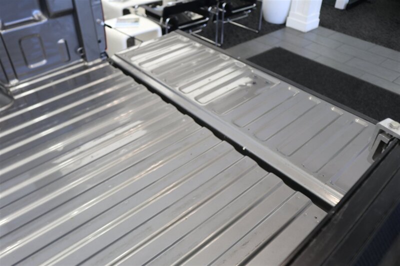 2006 Chevrolet Silverado 2500 LT3  NEVER HAD 5TH WHEEL OR GOOSENECK* LIKE NEW BED - BODY - PAINT - INTERIOR WITH NO ISSUES* NEW 2.5 " LEVELING KIT W/ NEW BILSTEIN 5100 SHOCKS* NEW 33 " FALKEN A/T 4W 10-PLY TIRES* FRESH SERVICE - Photo 41 - Portland, OR 97230