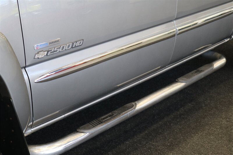 2006 Chevrolet Silverado 2500 LT3  NEVER HAD 5TH WHEEL OR GOOSENECK* LIKE NEW BED - BODY - PAINT - INTERIOR WITH NO ISSUES* NEW 2.5 " LEVELING KIT W/ NEW BILSTEIN 5100 SHOCKS* NEW 33 " FALKEN A/T 4W 10-PLY TIRES* FRESH SERVICE - Photo 48 - Portland, OR 97230