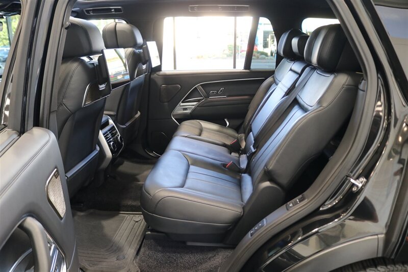 2025 Land Rover Range Rover P530 Autobiography L 1-OWNER* LONG WHEEL BASE* 3RD ROW SEAT* CERAMIC COATED* CERAMIC TINT* 2-KEYS* ALL BOOKS* 0-ACCIDENTS* 100% ALL ORIGINAL LOCAL TRADE - Photo 16 - Portland, OR 97230